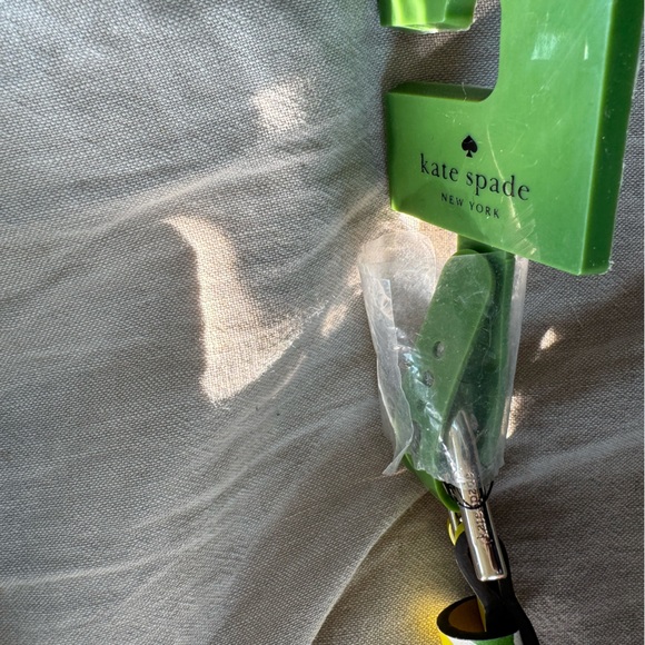 Lot. New cosmetic bags and brand new Kate Spade bag belt. - Picture 3 of 10